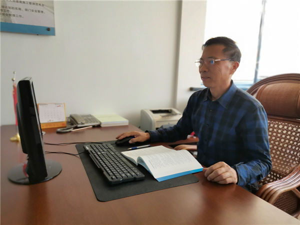 �ÿƼ�����Ϊ��ҵ�����ڷɵĳ�� �������齻���Ÿ߼�����ʦ������