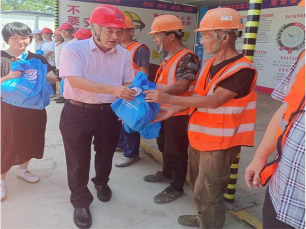 ����ο��������  ��ϵһ��ů����