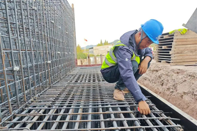 �������������һ���С��һ��ң��