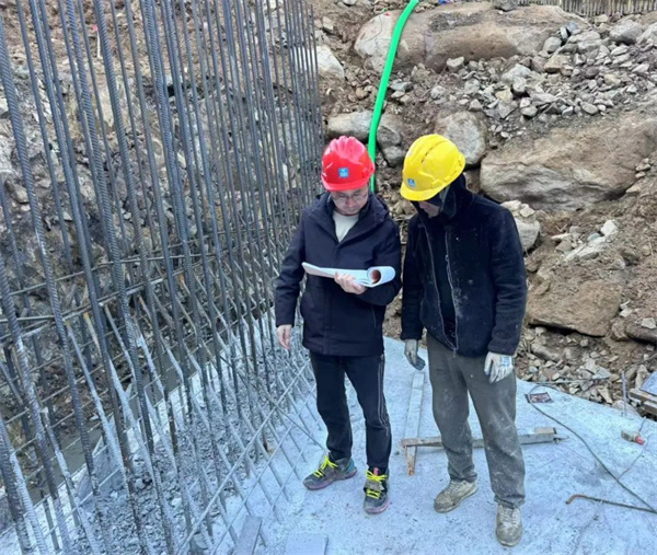 ������������̶�����һ�˽�ΰ