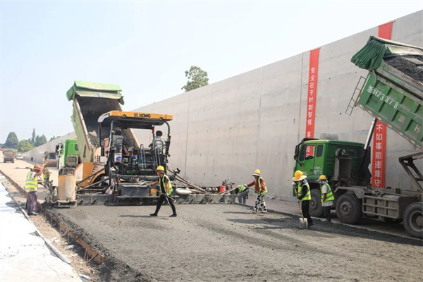 ս���� �����ڡ�528��������ʮ����������ͷ�θĽ����̵�TJ02���ȫ���ƽ�·��ʩ��