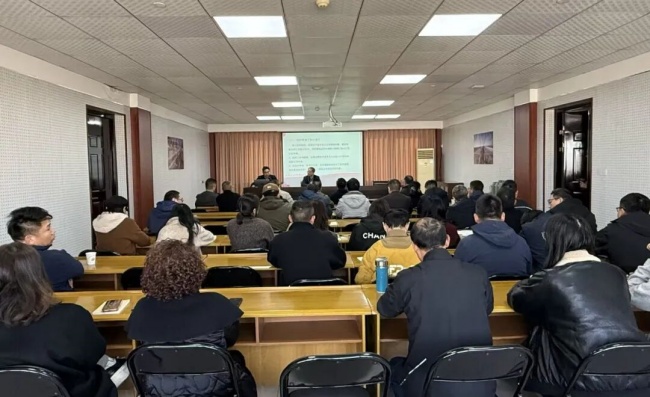 ǿ���������� ���η��շ���һ�齻���ſ�չ���蹤������������ר����ѵ